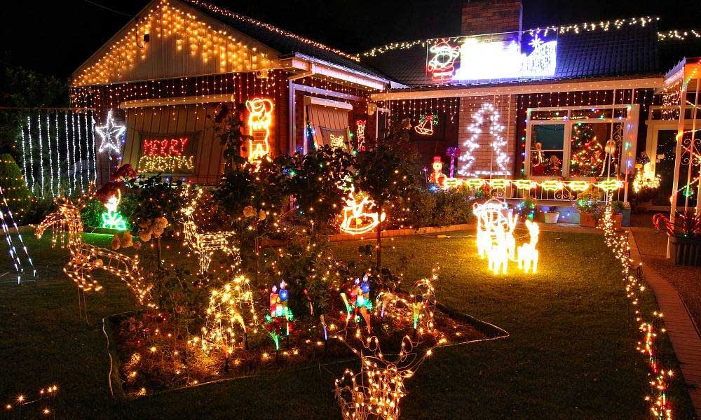 Where to Buy Christmas Lights Online and at Local Stores