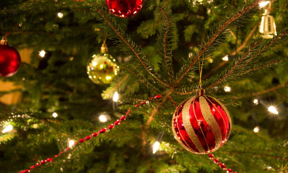 Christmas Ornaments: Where to Buy Online and In Store