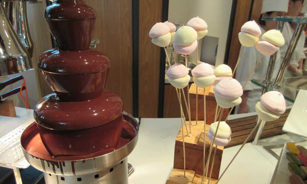 Chocolate Fountain: Where to Buy, What to Look For, and What to Avoid